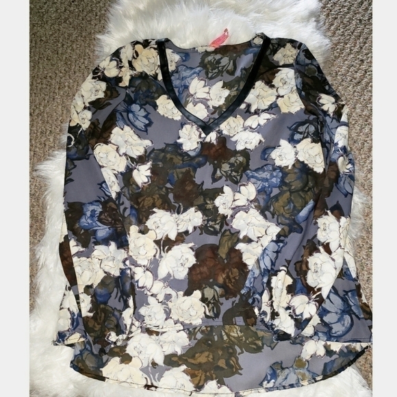 ❤️eight Sixty Floral High Low Blouse - Picture 2 of 5
